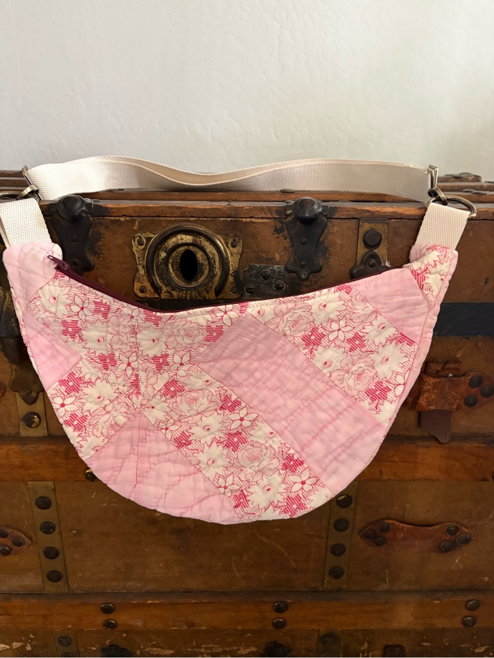Vintage Hamdmade Pink Quilted Floral Crescent Crossbody/Bumbag